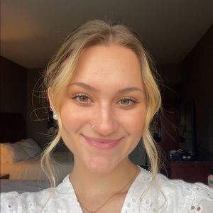 Meet your Posher, Mackenzie